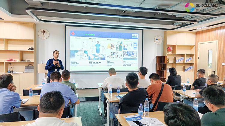广东省工业和信息化厅2025
年高端装备制造产业集群培育专题研修班一行到访买球的正规网站开展参观学习活动